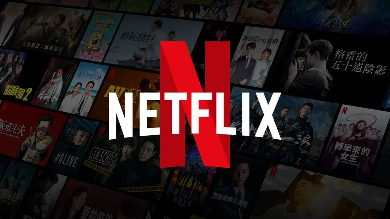 Logotipo da Netflix sobre mosaico de séries e filmes exibidos na plataforma de streaming
