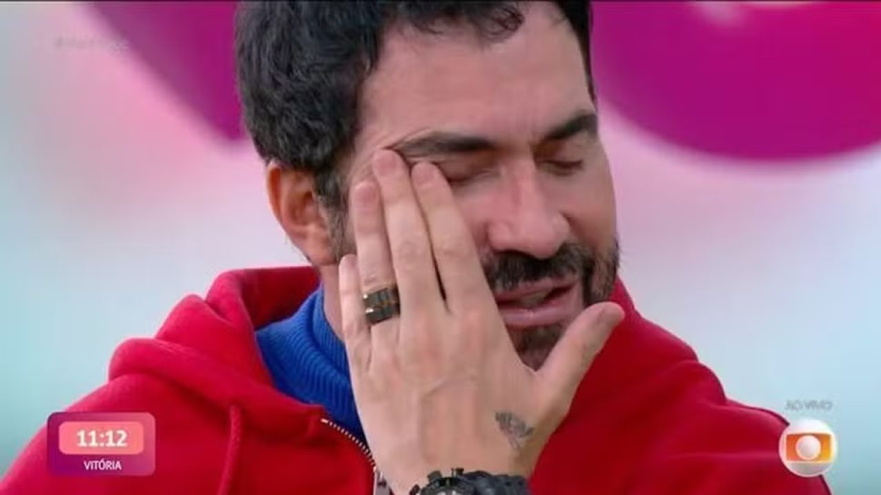 Padre Fábio de Melo se emociona durante participação no programa Mais Você, da TV Globo