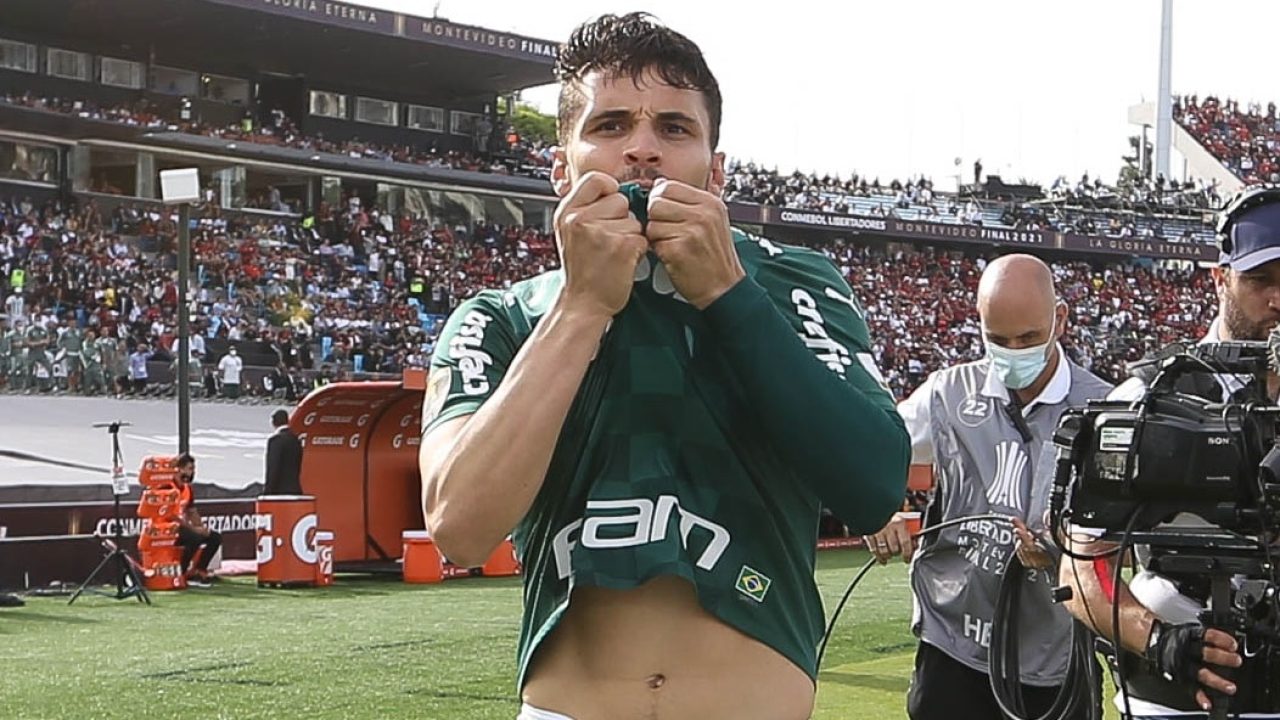 Jogador do Palmeiras comemora gol na final da Libertadores