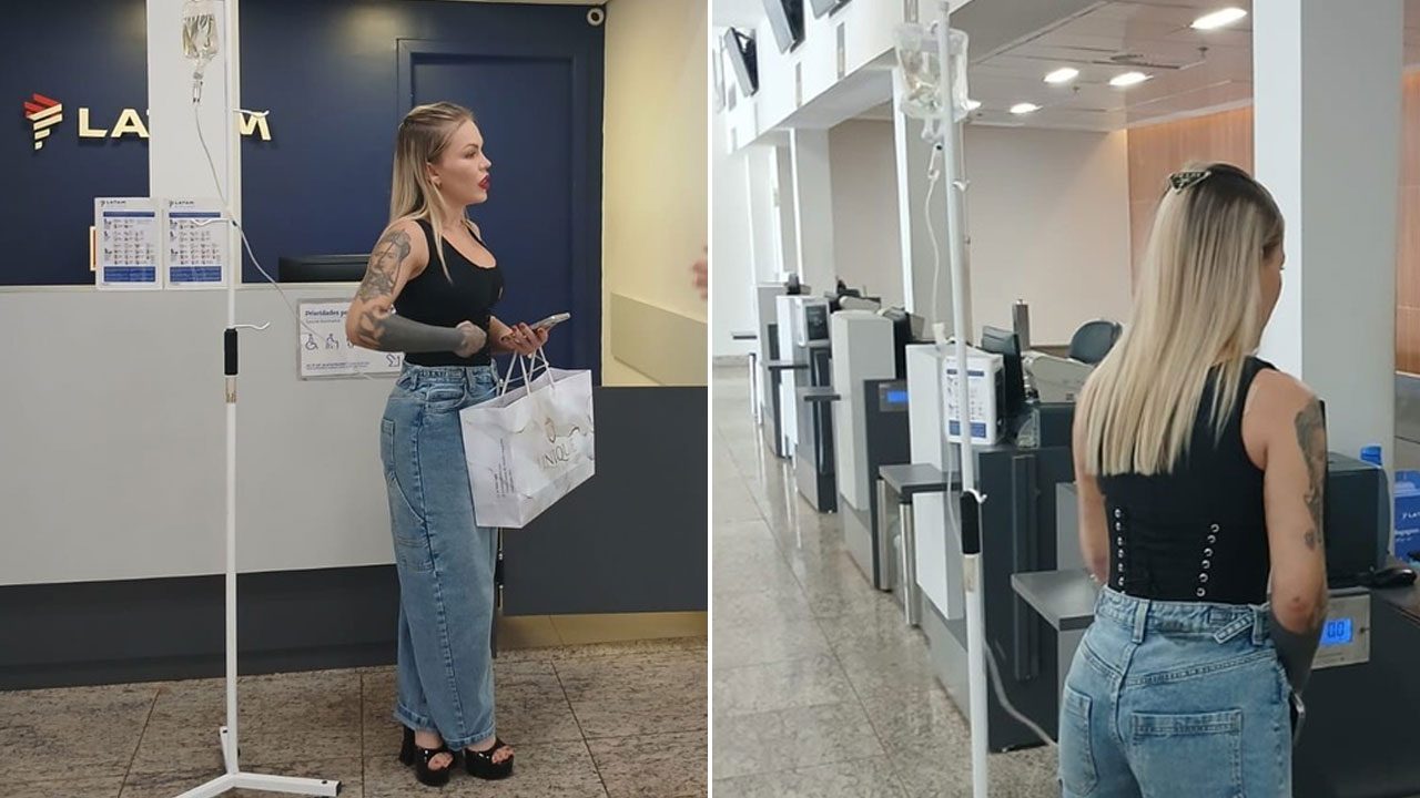 Ravena Hanniely em aeroporto com suporte de soro enquanto tenta embarcar em voo da Latam