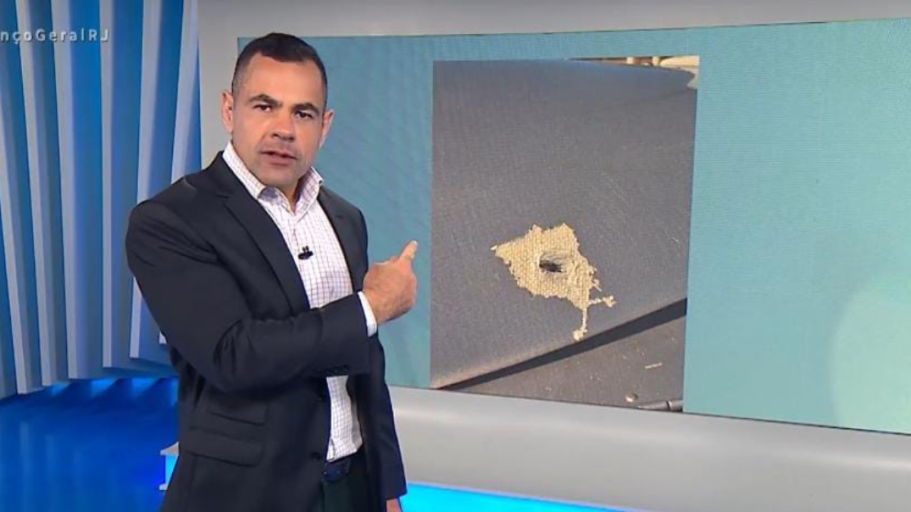 Helicóptero da Record leva mais de 200 tiros em ação policial no Rio