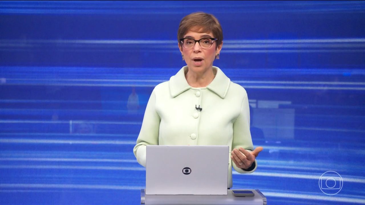 Foto da apresentadora Renata Lo Prete comandando o Jornal da Globo