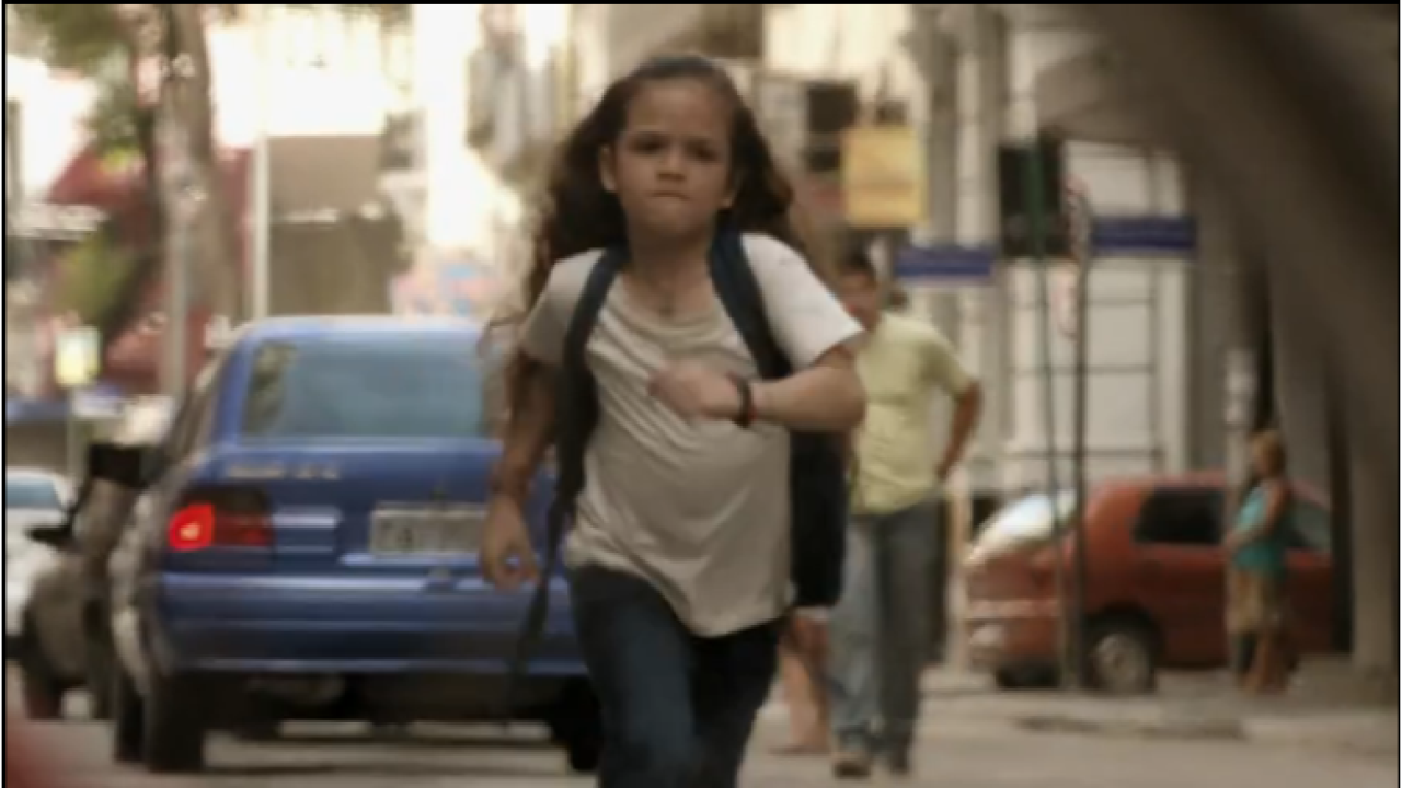 Rita descobre que Carminha vai dar um golpe em Genésio em Avenida Brasil