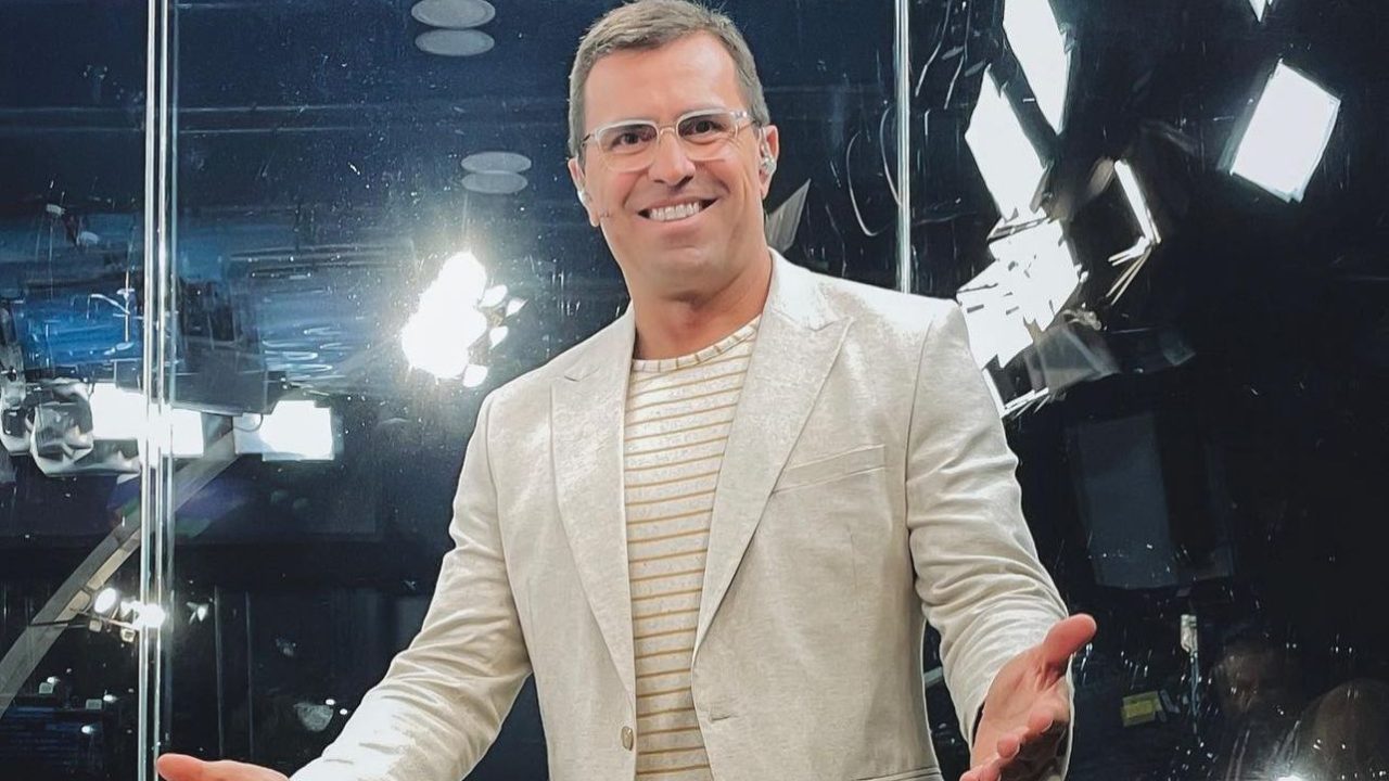 Foto de Rodrigo Bocardi. Jornalista revelou que mandou mensagem para Chico Pinheiro para estrear no Carnaval de São Paulo