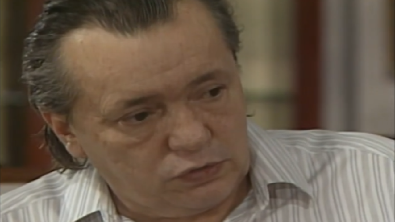 Saldanha confessa a Neiva que é casado e tem três filhos em Rainha da Sucata