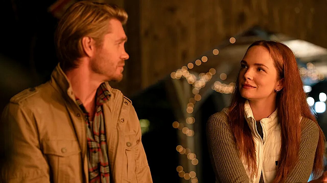 Chad Michael Murray e Morgan Kohan conversam durante encontro em cena da série Sullivan's Crossing