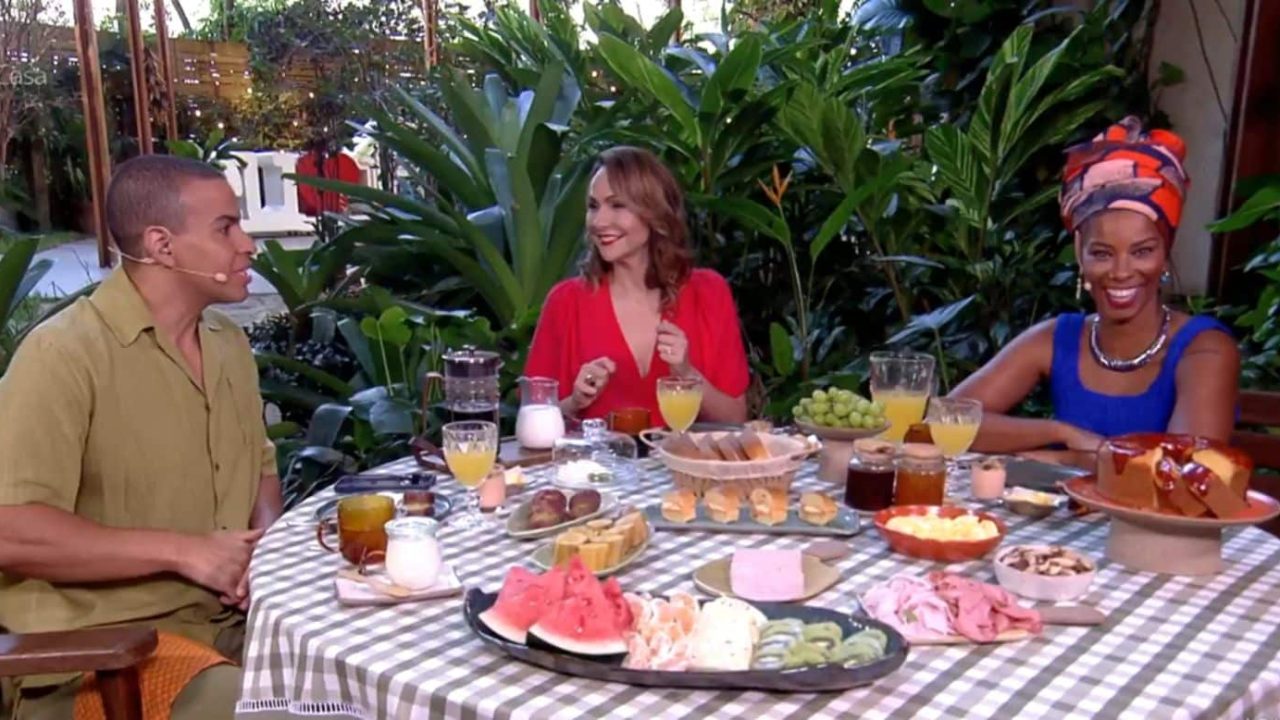 Foto de Maria Beltrão, Thiago Oliveira e Rita Batista