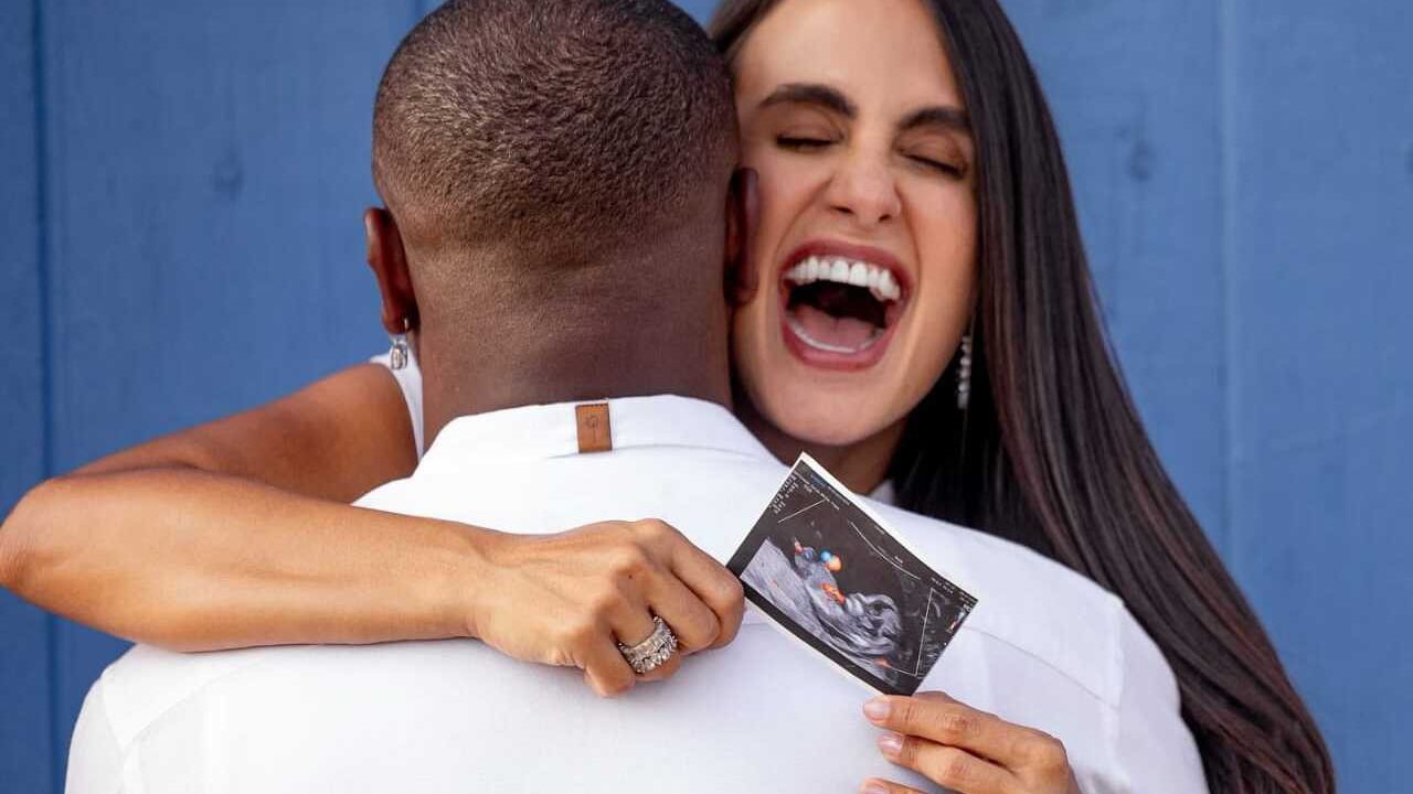 Foto de Carol Peixinho e Thiaguinho