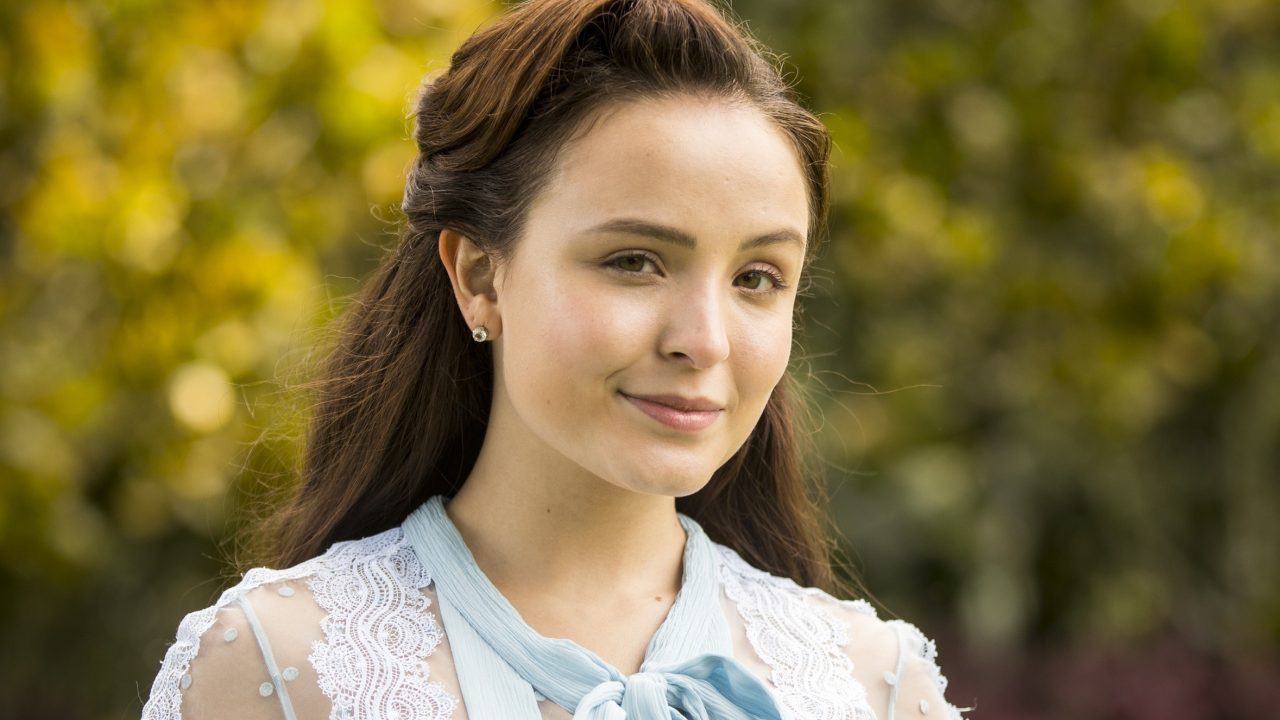 Imagem com foto de Larissa Manoela na novela Além da Ilusão