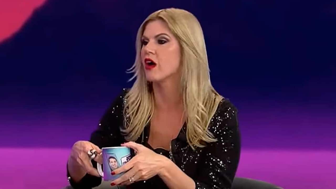Val Marchiori durante participação no programa Foi Mal, da RedeTV!