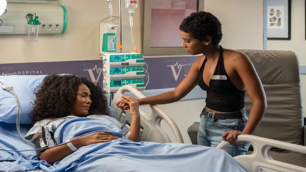 Valéria passa mal e é levada ao hospital em Coração Acelerado