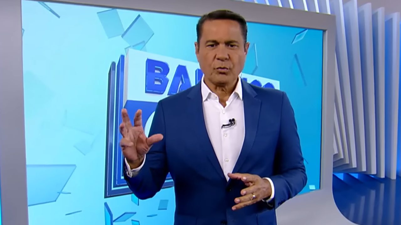 Foto de Willian Leite no estúdio do Balanço Geral
